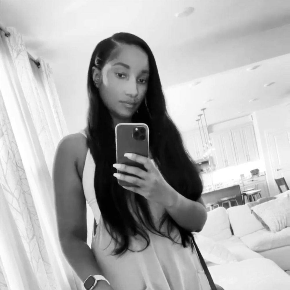 Meet your Posher, Tia